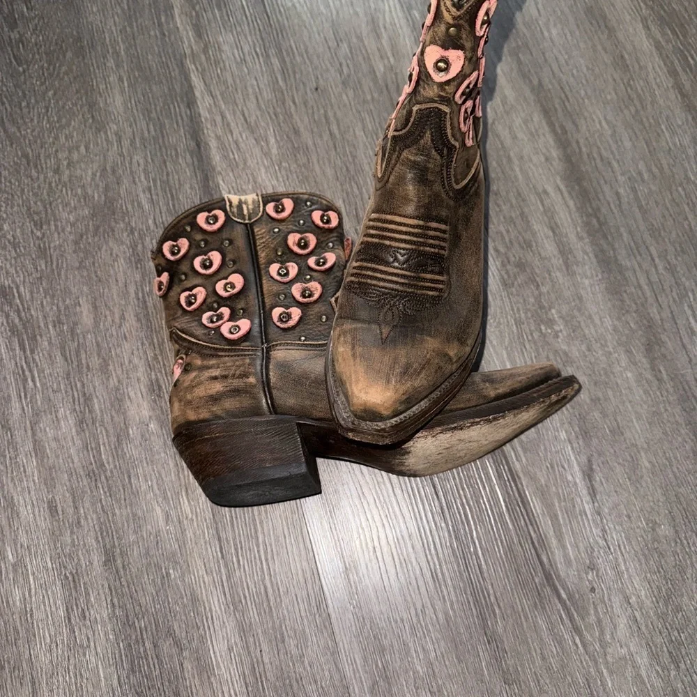 Eight Second Angel Pink and Brown Heeled Cowboy Boots with Heart Design - Picture 7 of 7